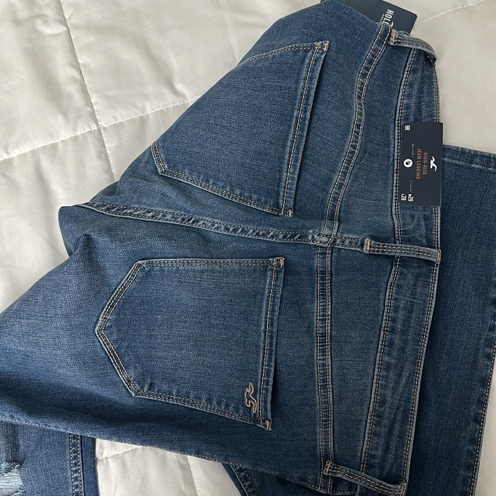Hollister High Rise Jean Leggings, Size 9 - Picture 4 of 4